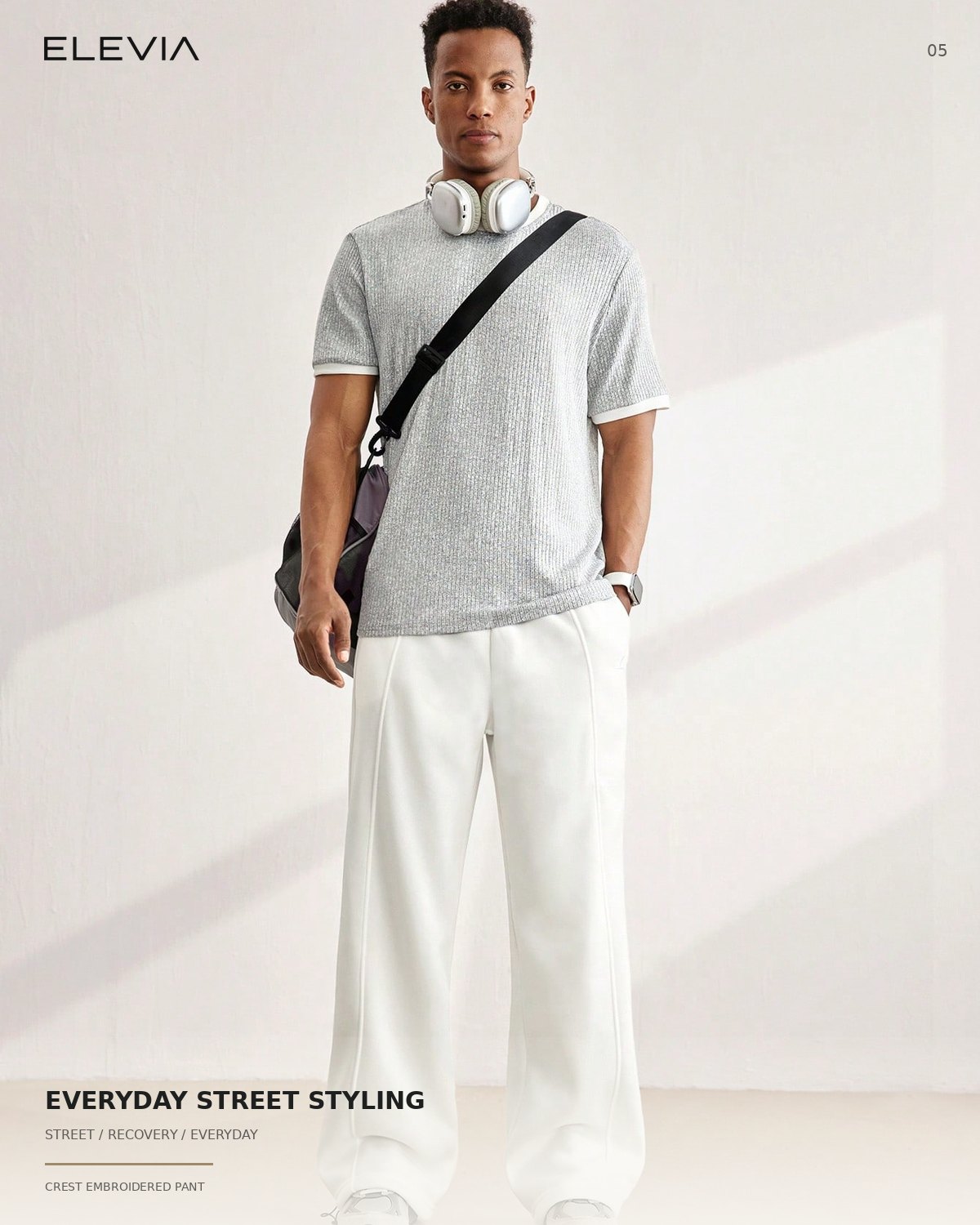 Crest Embroidered Sweatpant